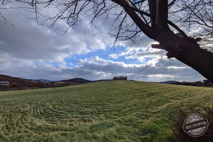 충남 보령 여행 가볼만한 명소 원산도, 충청수영성, 화암서원, 천북 청보리밭 폐목장