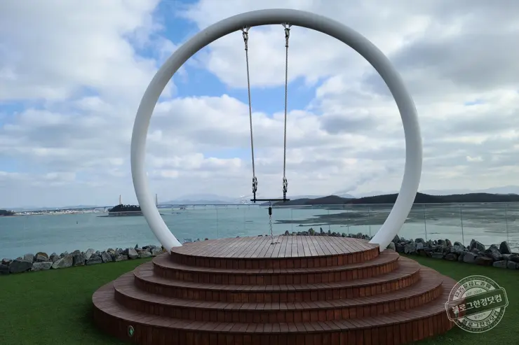 충남 보령 여행 가볼만한 명소 원산도, 충청수영성, 화암서원, 천북 청보리밭 폐목장