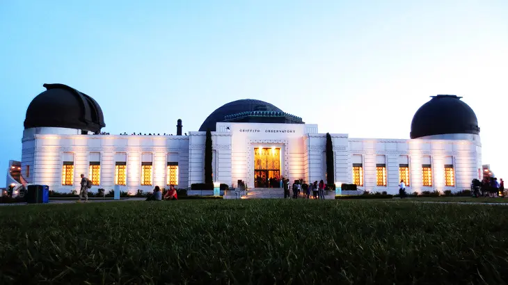 LA시내 야경을 보고 싶다면 그리피스 천문대(Griffith observatory)가 정답이다.