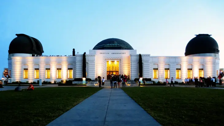 LA시내 야경을 보고 싶다면 그리피스 천문대(Griffith observatory)가 정답이다.