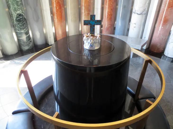 미국 캘리포니아 오랜지 카운티 수정교회, 현재는 그리스도 대성당에 가다.