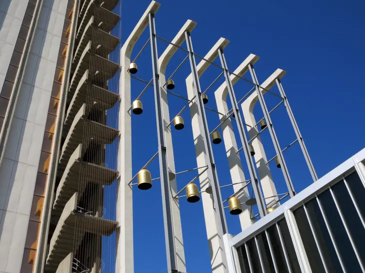 미국 캘리포니아 오랜지 카운티 수정교회, 현재는 그리스도 대성당에 가다.