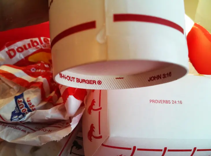 캘리포니아 명물 인엔아웃 버거, IN-N-OUT BURGER