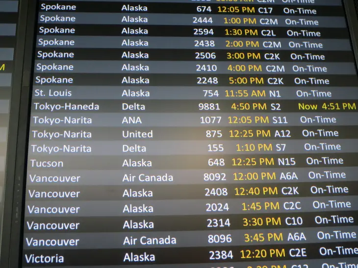 시애틀에서 나리타행 UNITED UA875 (777-200) 항공편