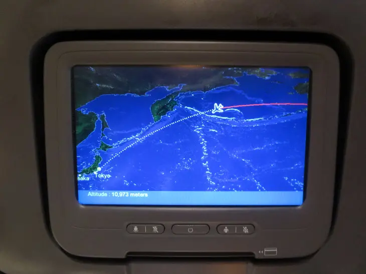 시애틀에서 나리타행 UNITED UA875 (777-200) 항공편