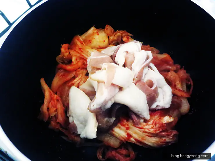 [자취 음식] 남자가 만든 베이컨 김치찌개