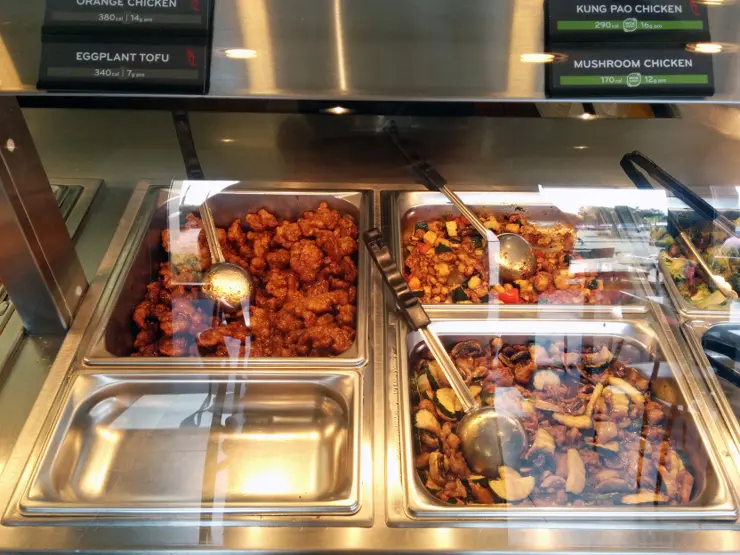 정통을 가장한 차이니즈 패스트푸드 레스토랑 “판다 익스프레스”