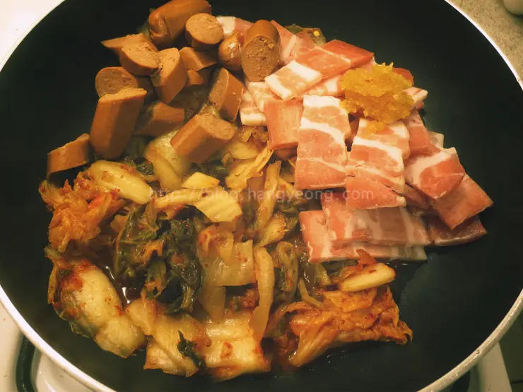 자취요리 김치삼겹살 스파게티