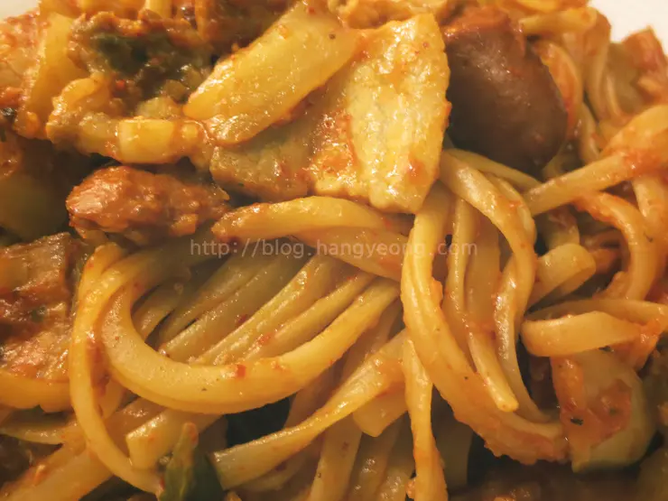 자취요리 김치삼겹살 스파게티