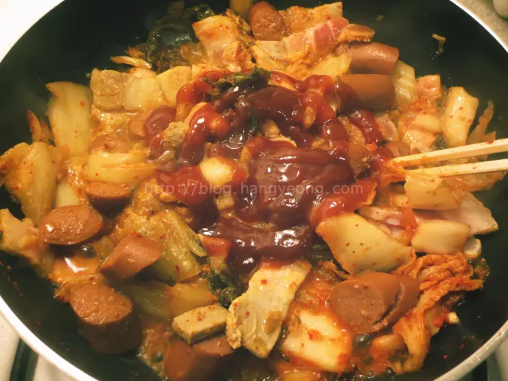 자취요리 김치삼겹살 스파게티