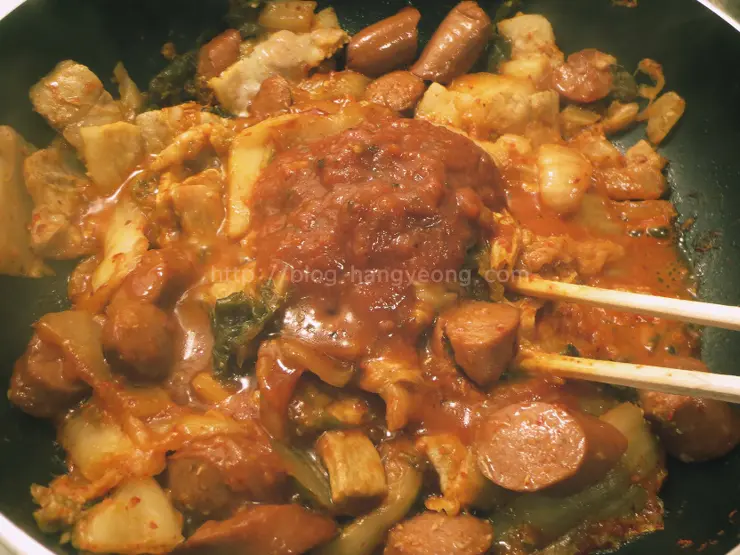 자취요리 김치삼겹살 스파게티