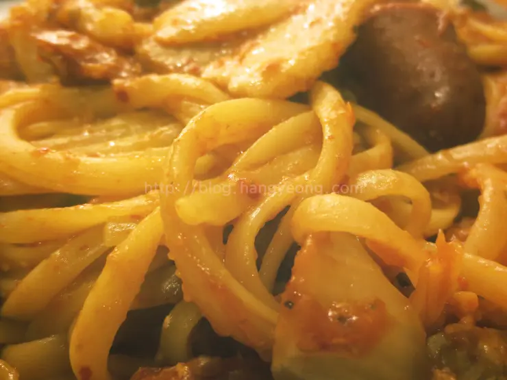 자취요리 김치삼겹살 스파게티