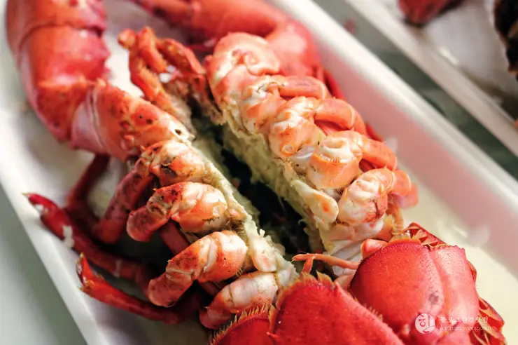 킹크랩, 랍스터가 먹고 싶다면 레돈도비치에 가라고 전해라!