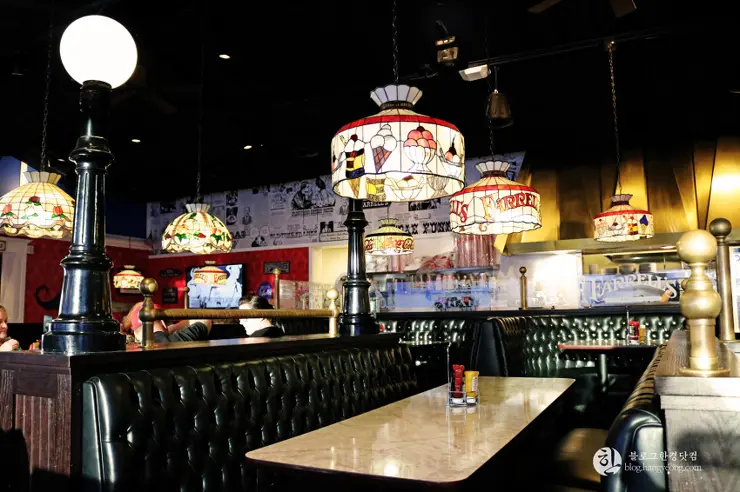 Farrell’s Ice Cream Parlour Restaurant, 60년을 이어온 맛 서던 캘리포니아의 명물 아이스크림 레스토랑