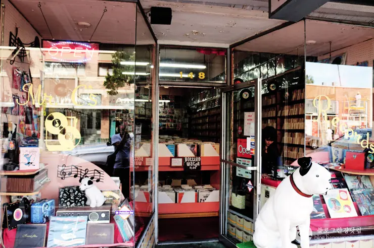 오렌지시티 올드타운(Old Towne Historic District, City of Orange), 미국 인사동 거리