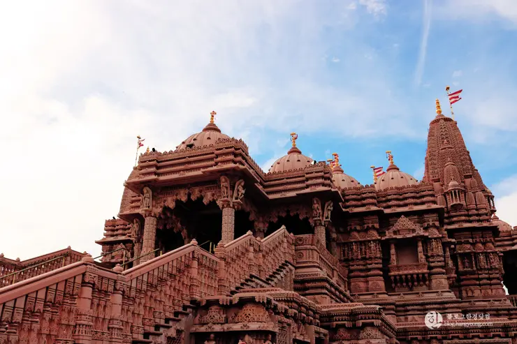 힌두교 사원(BAPS Shri Swaminarayan Mandir) 미국에도 이런 곳이? 동양 문화의 꽃