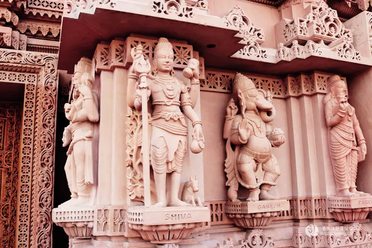 힌두교 사원(BAPS Shri Swaminarayan Mandir) 미국에도 이런 곳이? 동양 문화의 꽃