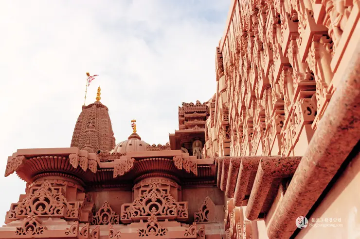 힌두교 사원(BAPS Shri Swaminarayan Mandir) 미국에도 이런 곳이? 동양 문화의 꽃