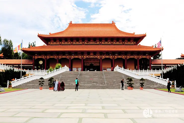 극락왕생의 꿈, 미국의 불교 사원(Hsi Lai Templ)에 가다.