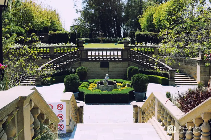 다시 찾은 비버리 힐즈에 있는 그레이스톤 맨션