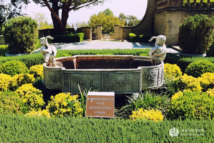 다시 찾은 비버리 힐즈에 있는 그레이스톤 맨션