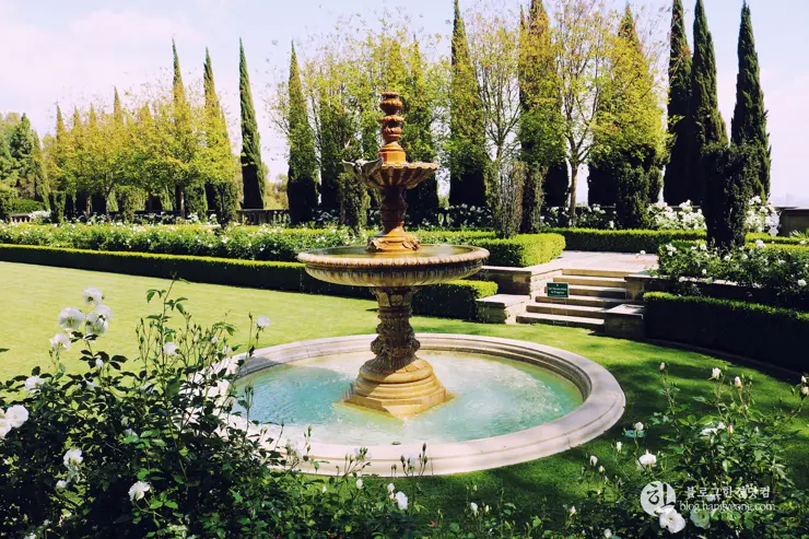 다시 찾은 비버리 힐즈에 있는 그레이스톤 맨션