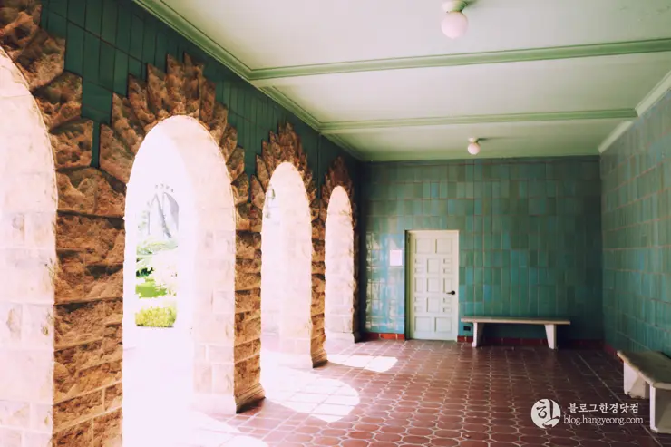 다시 찾은 비버리 힐즈에 있는 그레이스톤 맨션