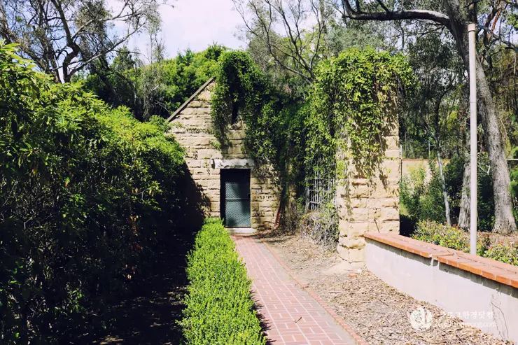 다시 찾은 비버리 힐즈에 있는 그레이스톤 맨션