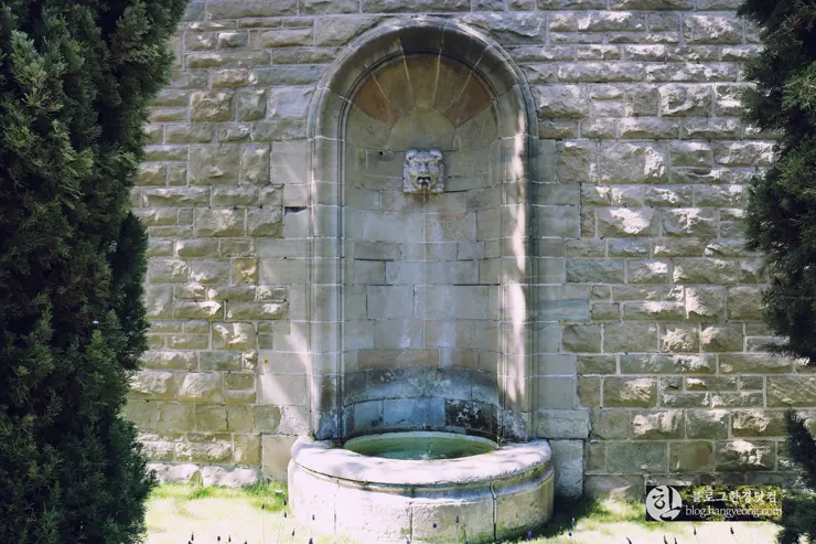 다시 찾은 비버리 힐즈에 있는 그레이스톤 맨션