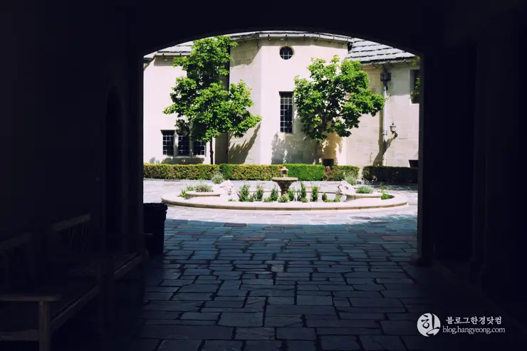 다시 찾은 비버리 힐즈에 있는 그레이스톤 맨션