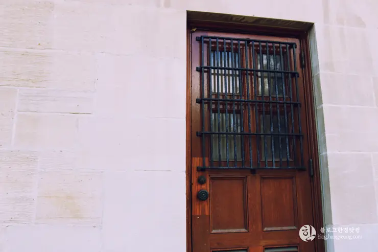 다시 찾은 비버리 힐즈에 있는 그레이스톤 맨션