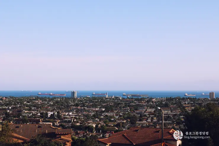 서던캘리포니아 일대를 한 눈에 내려다 볼 수 있는 힐탑공원(Hilltop Park)