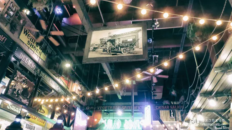 포틸러스 핫도그 (Portillo’s Hot Dogs), 캘리포니아 부에나 팍 핫도그 전문점