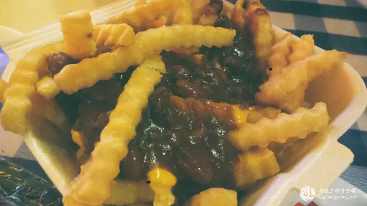 포틸러스 핫도그 (Portillo’s Hot Dogs), 캘리포니아 부에나 팍 핫도그 전문점