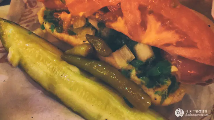 포틸러스 핫도그 (Portillo’s Hot Dogs), 캘리포니아 부에나 팍 핫도그 전문점