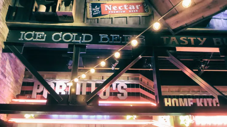 포틸러스 핫도그 (Portillo’s Hot Dogs), 캘리포니아 부에나 팍 핫도그 전문점