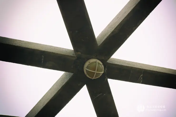 뉴포트 만 자연생태보호구역, Upper Newport Bay Nature Preserve Interpretive Center