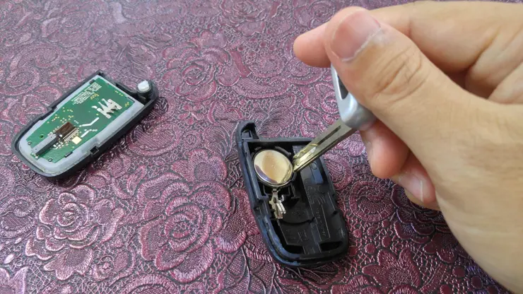 기아자동차 쏘렌토R 스마트키 베터리 교체 하는 방법