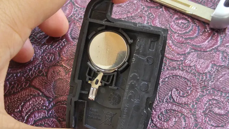 기아자동차 쏘렌토R 스마트키 베터리 교체 하는 방법