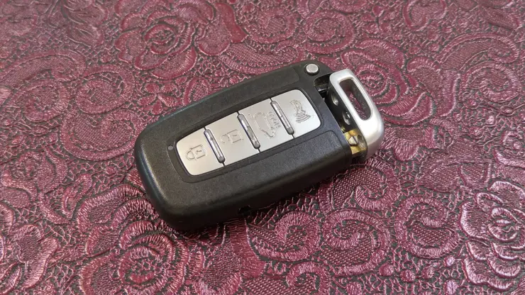 기아자동차 쏘렌토R 스마트키 베터리 교체 하는 방법