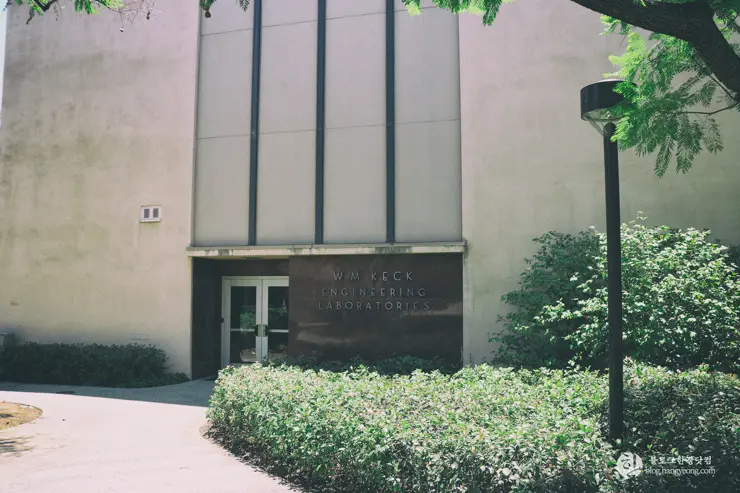 칼텍 (Caltech), 캘리포니아 공과대학 (California Institute of Technology) – 1