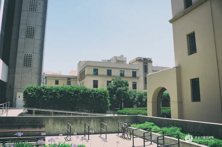 칼텍 (Caltech), 캘리포니아 공과대학 (California Institute of Technology) – 2