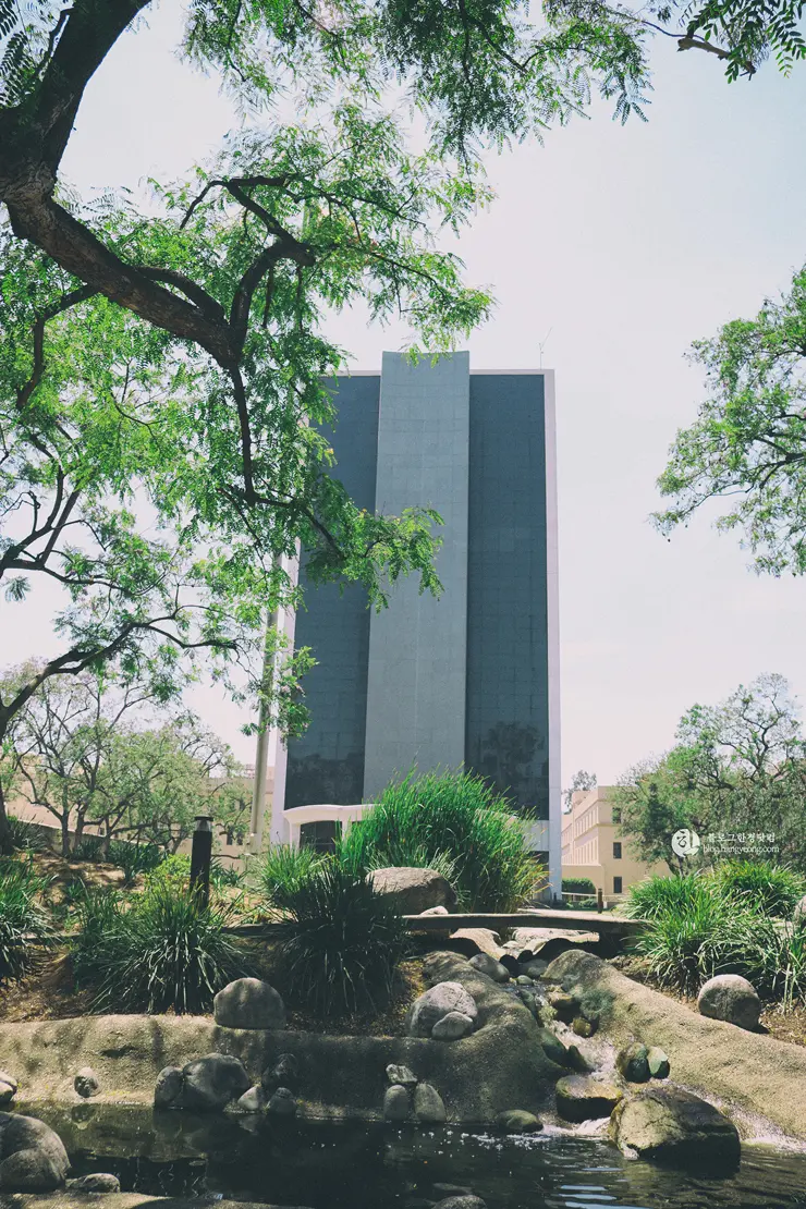 칼텍 (Caltech), 캘리포니아 공과대학 (California Institute of Technology) – 2