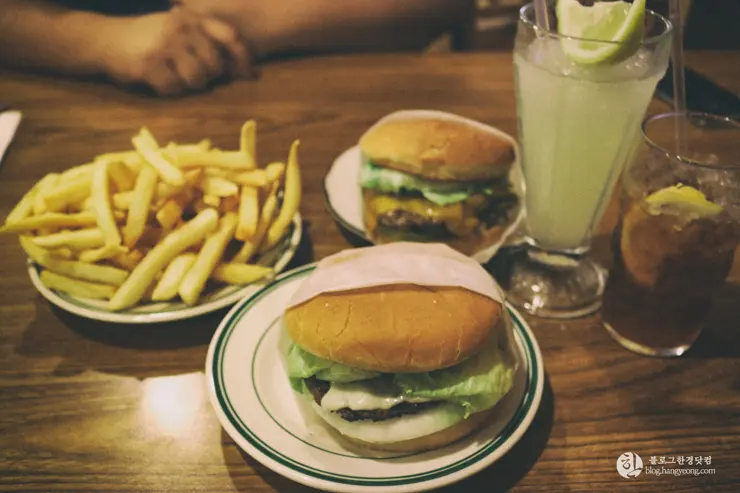 패서디나 수제 버거 전문점, 파이엔버거(Pie N Buger)