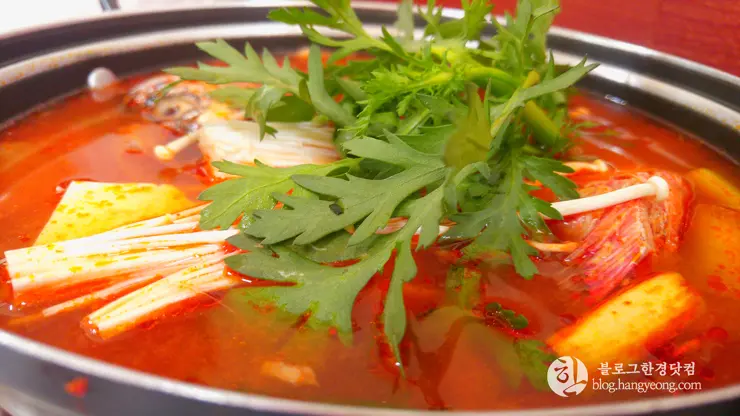 지역 주민이 추천하는 물회 맛집, 포항 죽천 회타운