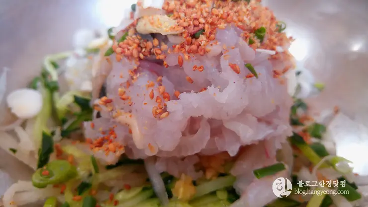 지역 주민이 추천하는 물회 맛집, 포항 죽천 회타운