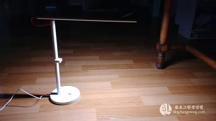 샤오미(Xiaomi) LED 스마트 테이블 스텐드 램프