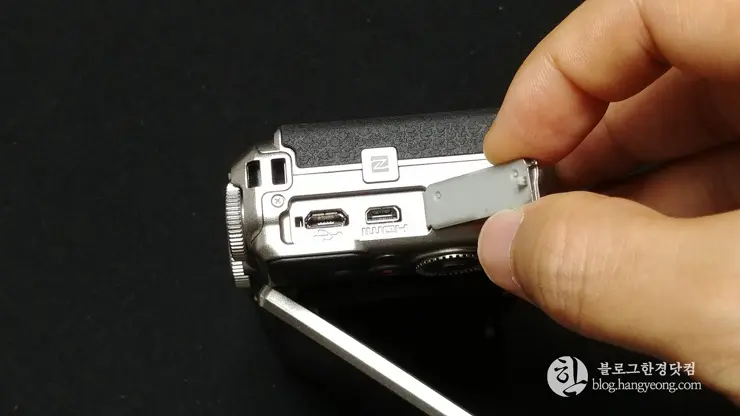 니콘 쿨픽스 A900 실버 Nikon Coolpix A900 (silver) 리퍼 개봉기