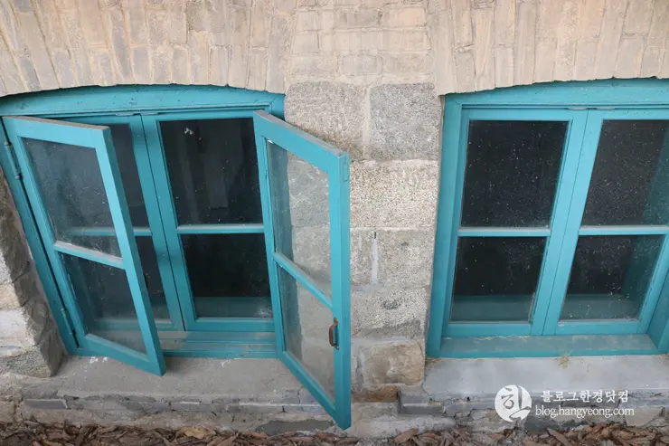 청주 가볼만한곳, 일신여자고등학교 일대 탑동 양관