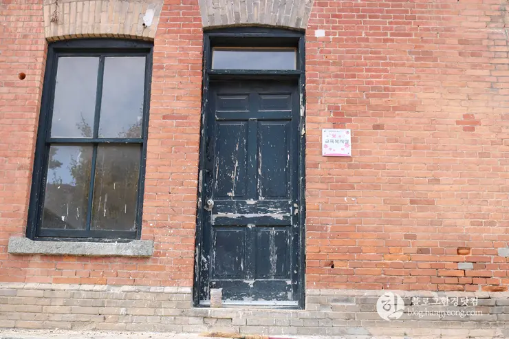 청주 가볼만한곳, 일신여자고등학교 일대 탑동 양관